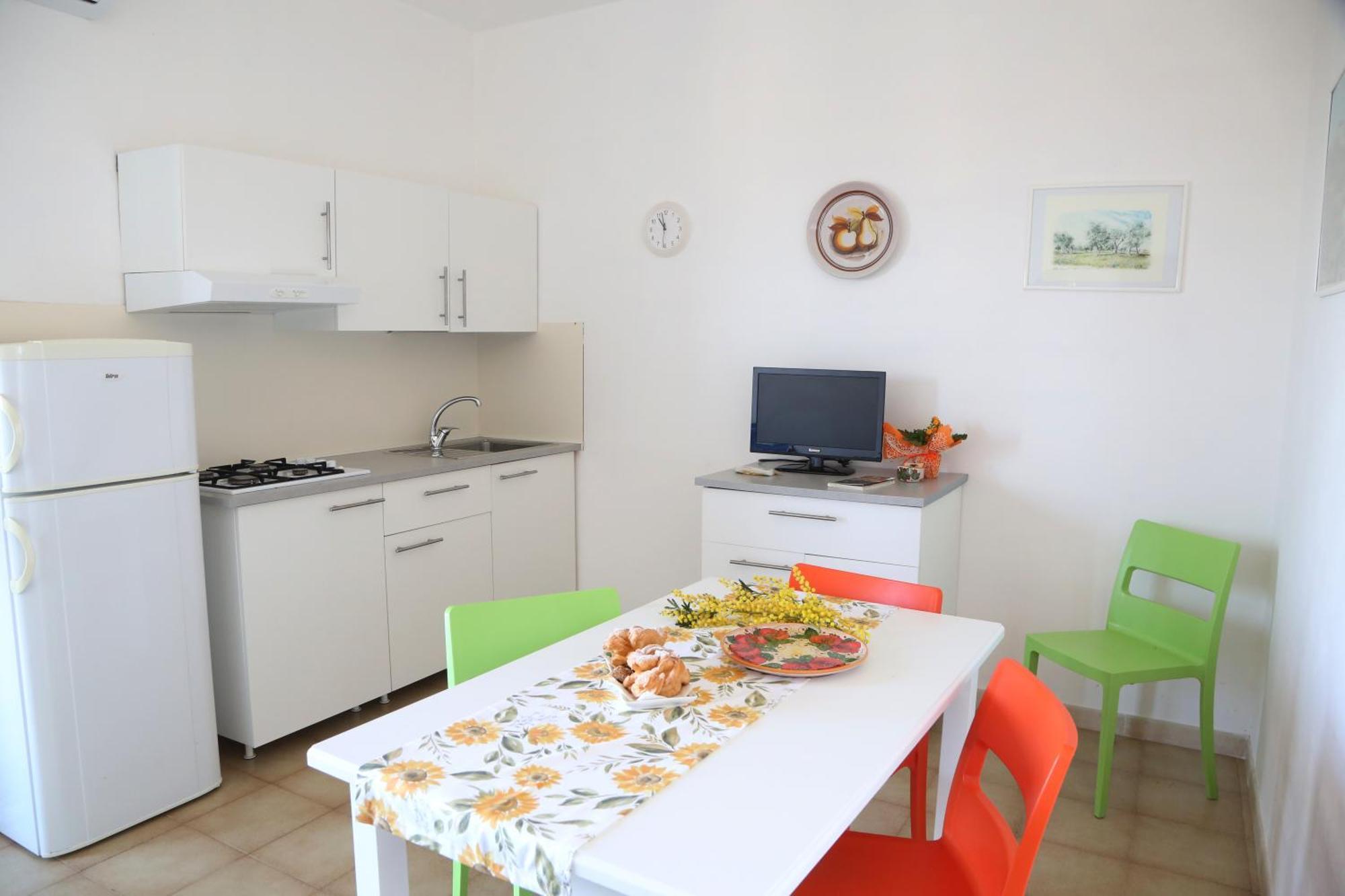 Surra Mediterranean Apartments Шикли Екстериор снимка