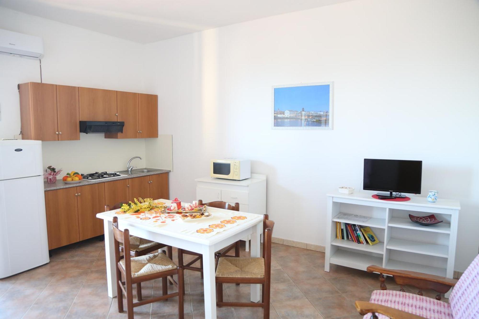 Surra Mediterranean Apartments Шикли Екстериор снимка