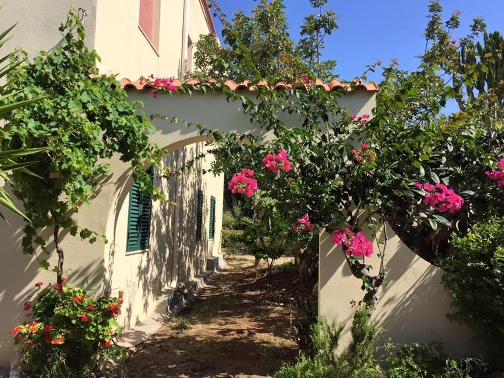 Surra Mediterranean Apartments Шикли Екстериор снимка